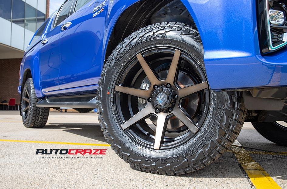 TOYOTA HILUX 4WD AVALANCHE MACHINED FACE MATTE BLACK DARK TINT